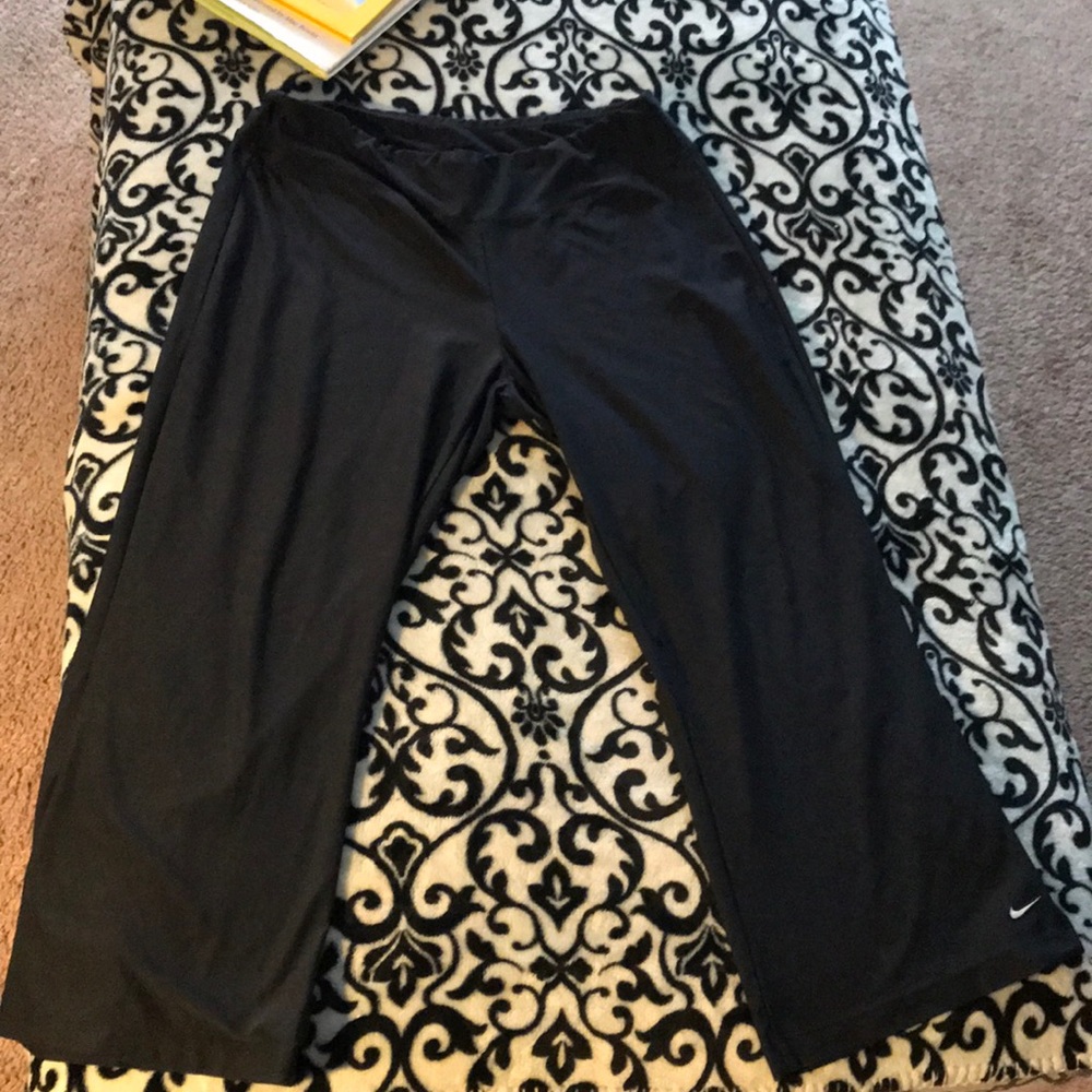 Nike Dri Fit Capris